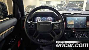 Land Rover Defender 110 P400 X 2025 года из Южной Кореи