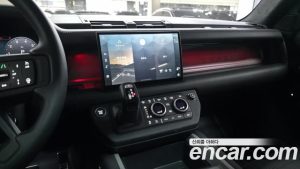 Land Rover Defender 110 P400 X 2025 года из Южной Кореи
