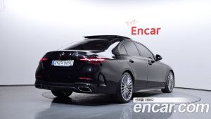 Mercedes-Benz C-Class C300 4MATIC AMG Line 2024 года из Южной Кореи