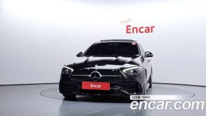 Mercedes-Benz C-Class C300 4MATIC AMG Line 2024 года из Южной Кореи