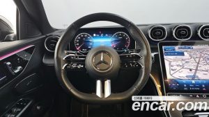 Mercedes-Benz C-Class C300 4MATIC AMG Line 2024 года из Южной Кореи