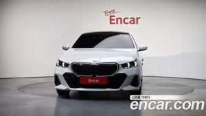 BMW 5-Series 520i Special Edition 2024 года из Южной Кореи