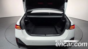 BMW 5-Series 520i Special Edition 2024 года из Южной Кореи