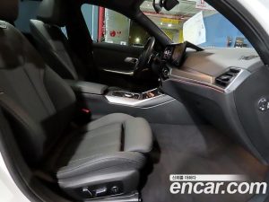 BMW 3-Series 320i Touring M Sport 2024 года из Южной Кореи