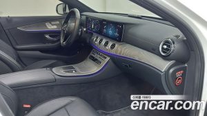 Mercedes-Benz E-Class E350 4MATIC Exclusive 2023 года из Южной Кореи