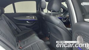 Mercedes-Benz E-Class E350 4MATIC Exclusive 2023 года из Южной Кореи
