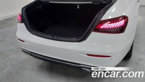 Mercedes-Benz E-Class E350 4MATIC Exclusive 2023 года из Южной Кореи