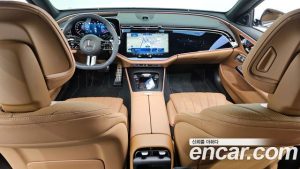 Mercedes-Benz E-Class E300 4MATIC AMG Line 2024 года из Южной Кореи