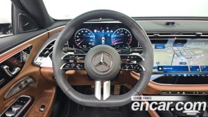 Mercedes-Benz E-Class E300 4MATIC AMG Line 2024 года из Южной Кореи