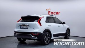 Kia Niro Signature 2025 года из Южной Кореи