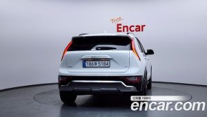 Kia Niro Signature 2025 года из Южной Кореи