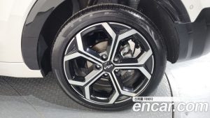 Kia Niro Signature 2025 года из Южной Кореи