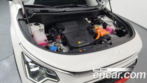 Kia Niro Signature 2025 года из Южной Кореи