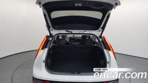 Kia Niro Signature 2025 года из Южной Кореи