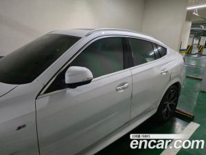 BMW X6 xDrive40i M Sport 2023 года из Южной Кореи
