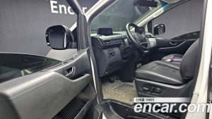 Hyundai Staria 4WD Lounge 9-Seater 2024 года из Южной Кореи