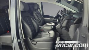 Hyundai Staria L3.5 Wagon 5 2025 года из Южной Кореи