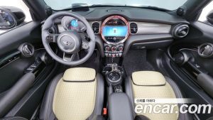 Mini Cooper Convertible RESOLUTE Edition 2024 года из Южной Кореи