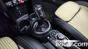 Mini Cooper Convertible RESOLUTE Edition 2024 года из Южной Кореи