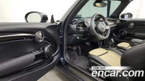 Mini Cooper Convertible RESOLUTE Edition 2024 года из Южной Кореи