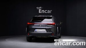 Lexus UX 2.0 2WD 2025 года из Южной Кореи