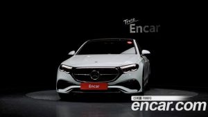 Mercedes-Benz E-Class E300 4MATIC AMG Line 2025 года из Южной Кореи