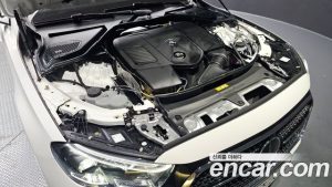 Mercedes-Benz E-Class E300 4MATIC AMG Line 2025 года из Южной Кореи