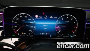 Mercedes-Benz E-Class E300 4MATIC AMG Line 2025 года из Южной Кореи