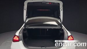 Mercedes-Benz E-Class E300 4MATIC AMG Line 2025 года из Южной Кореи