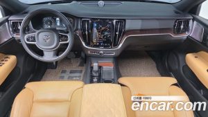 Volvo V60 B5 PRO AWD 2022 года из Южной Кореи