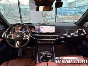 BMW X5 M60i 2024 года из Южной Кореи