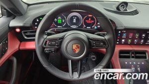 Porsche Taycan 4 CROSS TURISMO 2025 года из Южной Кореи