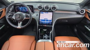 Mercedes-Benz C-Class C200 Avantgarde 2025 года из Южной Кореи