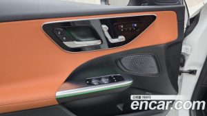 Mercedes-Benz C-Class C200 Avantgarde 2025 года из Южной Кореи