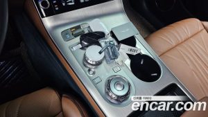 Genesis GV70 2.5T Бензин AWD 2025 года из Южной Кореи