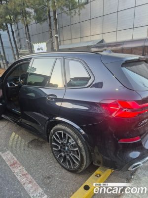 BMW X5 xDrive 40i M Sport 2025 года из Южной Кореи