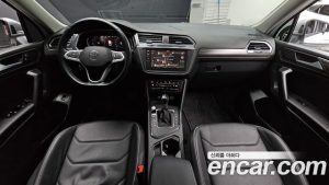 Volkswagen Tiguan 2.0 TSI Prestige 2023 года из Южной Кореи
