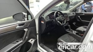 Volkswagen Tiguan 2.0 TSI Prestige 2023 года из Южной Кореи