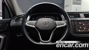 Volkswagen Tiguan 2.0 TSI Prestige 2023 года из Южной Кореи