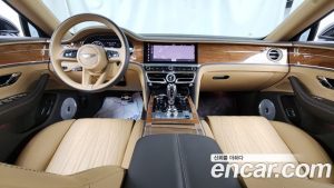 Bentley Flying Spur 4.0 Azure 2023 года из Южной Кореи
