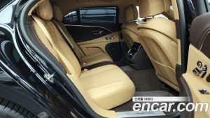Bentley Flying Spur 4.0 Azure 2023 года из Южной Кореи