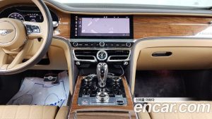 Bentley Flying Spur 4.0 Azure 2023 года из Южной Кореи