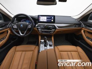 BMW 5-Series 520i Luxury 2023 года из Южной Кореи