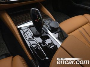 BMW 5-Series 520i Luxury 2023 года из Южной Кореи
