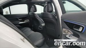Mercedes-Benz E-Class E350e 4MATIC 2025 года из Южной Кореи