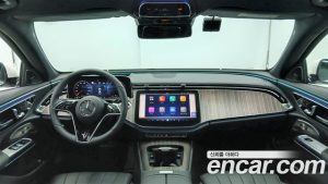 Mercedes-Benz E-Class E350e 4MATIC 2025 года из Южной Кореи