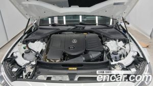 Mercedes-Benz E-Class E350e 4MATIC 2025 года из Южной Кореи