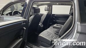 Volkswagen Tiguan 2.0 TSI Prestige 2023 года из Южной Кореи