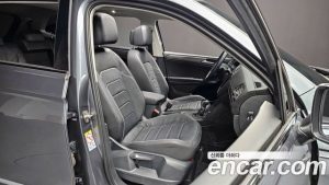 Volkswagen Tiguan 2.0 TSI Prestige 2023 года из Южной Кореи
