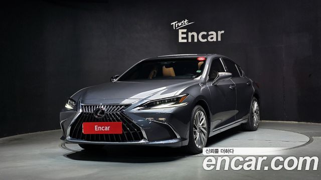 Lexus ES Executive 2025 года из Кореи